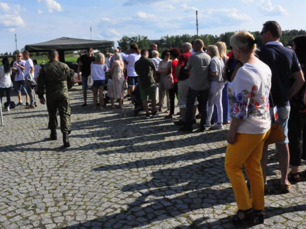 Tłumy na pikniku wojskowym w Sandomierzu [zdjęcia]