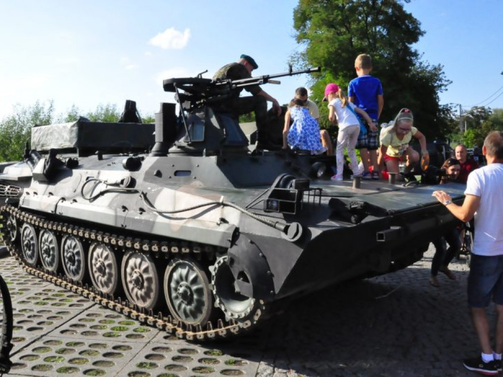 Tłumy na pikniku wojskowym w Sandomierzu [zdjęcia]