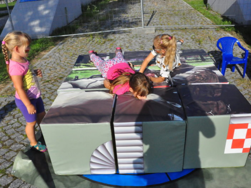 Tłumy na pikniku wojskowym w Sandomierzu [zdjęcia]