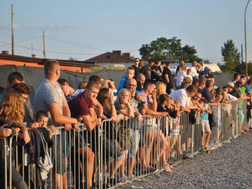 Motoryzacyjny show w Tarnobrzegu (zdjęcia)