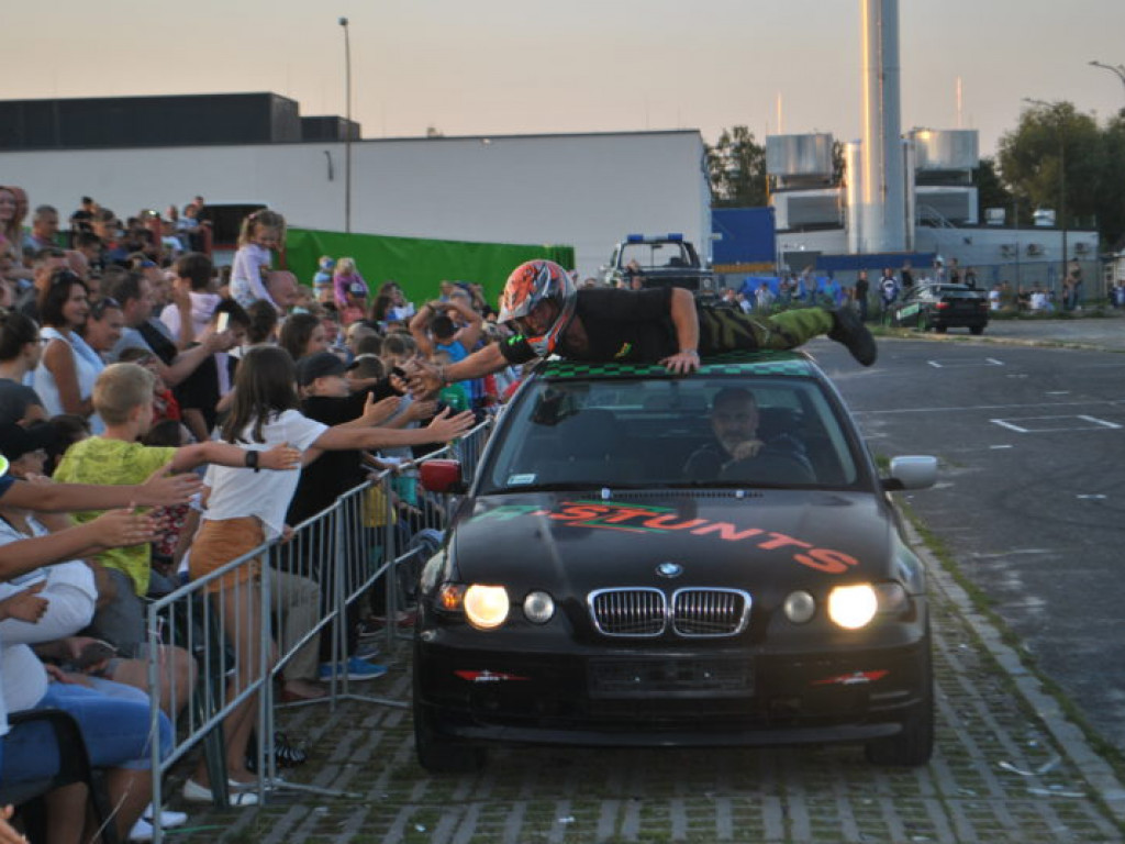 Motoryzacyjny show w Tarnobrzegu (zdjęcia)