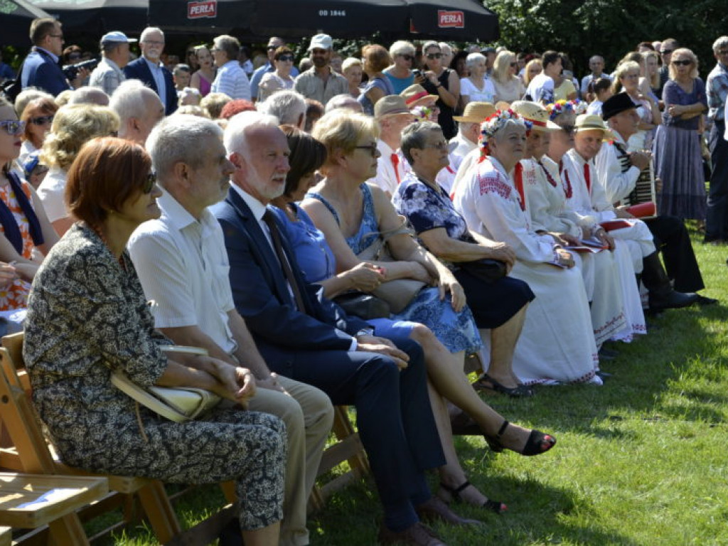 Tarnobrzeskie dożynki przed zamkiem (zdjęcia)