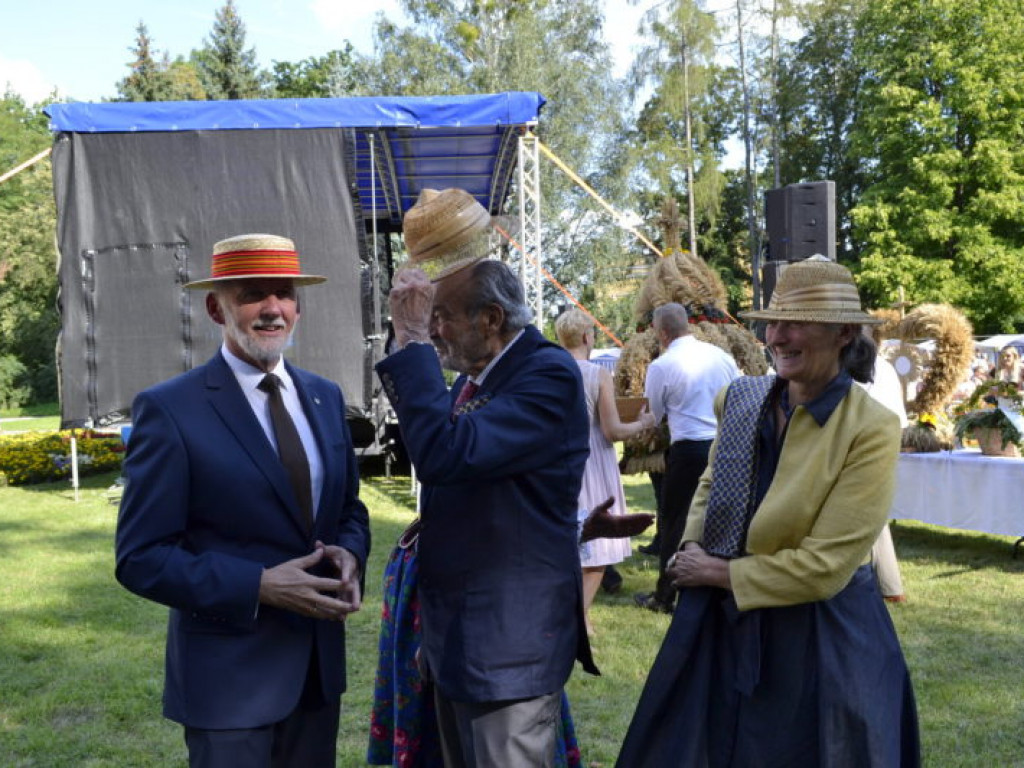 Tarnobrzeskie dożynki przed zamkiem (zdjęcia)