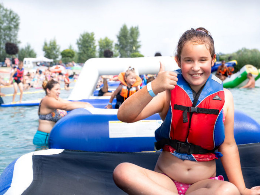 Woda, zabawa, radość - Wodny Park Rozrywki nad Jeziorem Tarnobrzeskim