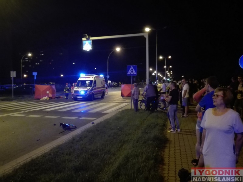 Koszmarny wypadek w Tarnobrzegu. 2 osoby nie żyją [zdjęcia]