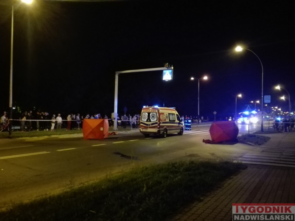 Koszmarny wypadek w Tarnobrzegu. 2 osoby nie żyją [zdjęcia]