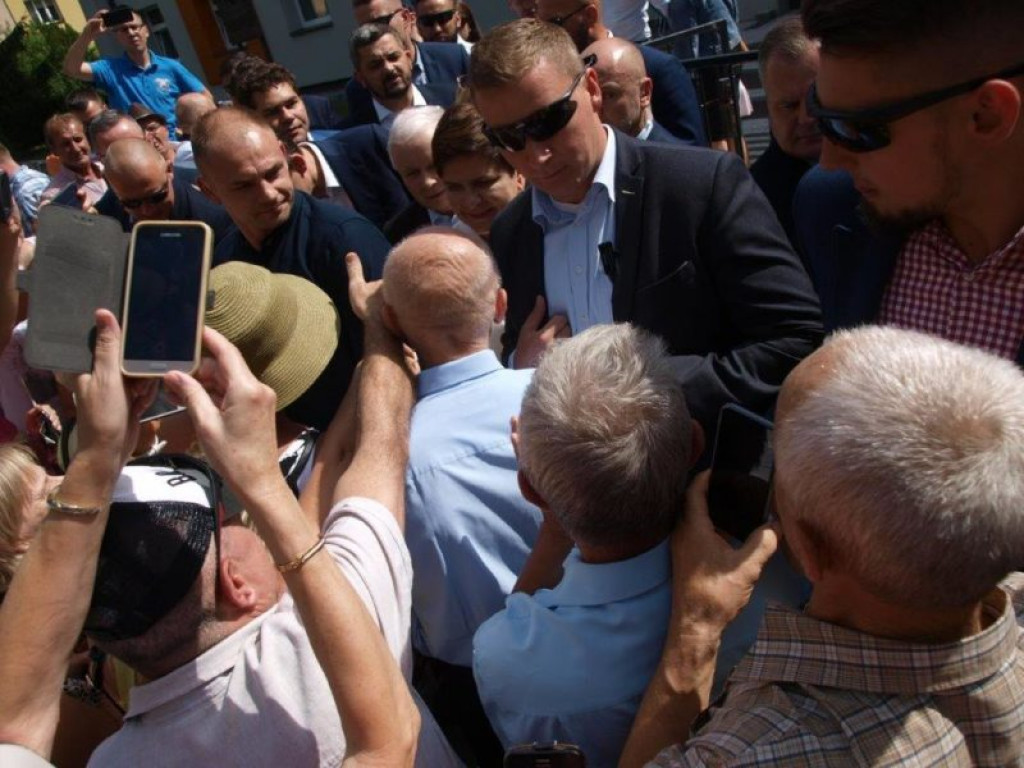 Prezes PiS i kilkanaście tysięcy osób na pikniku w Stalowej Woli [zdjęcia]