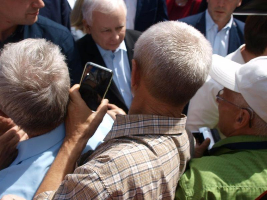 Prezes PiS i kilkanaście tysięcy osób na pikniku w Stalowej Woli [zdjęcia]