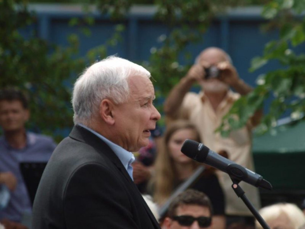 Prezes PiS i kilkanaście tysięcy osób na pikniku w Stalowej Woli [zdjęcia]