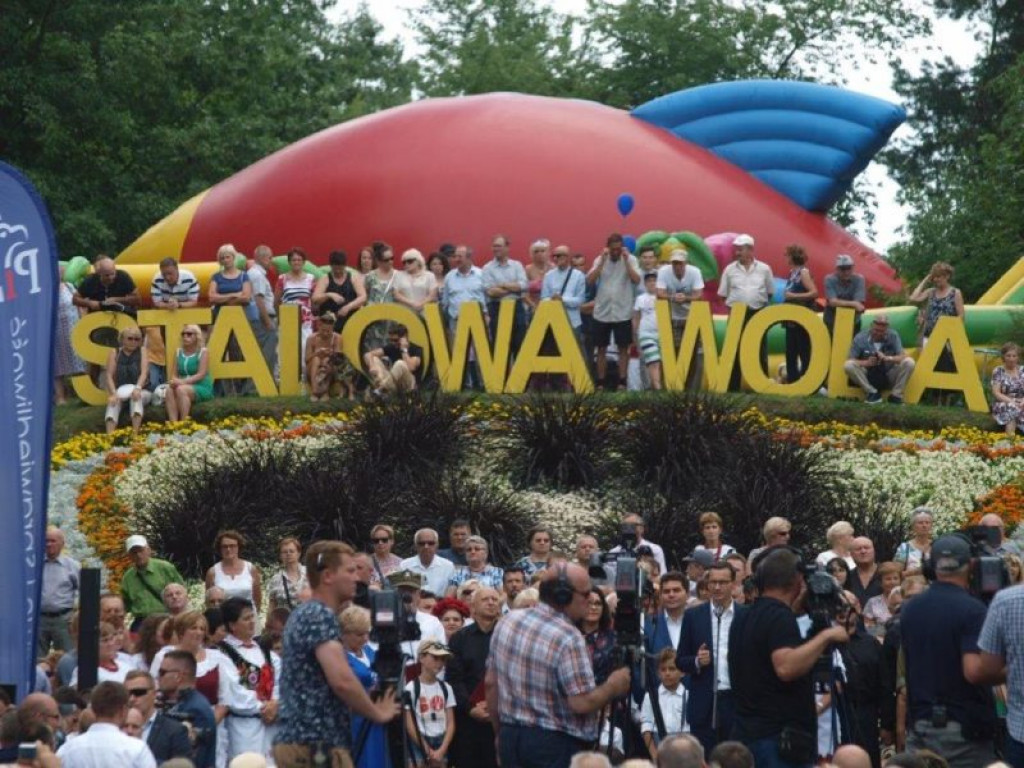 Prezes PiS i kilkanaście tysięcy osób na pikniku w Stalowej Woli [zdjęcia]