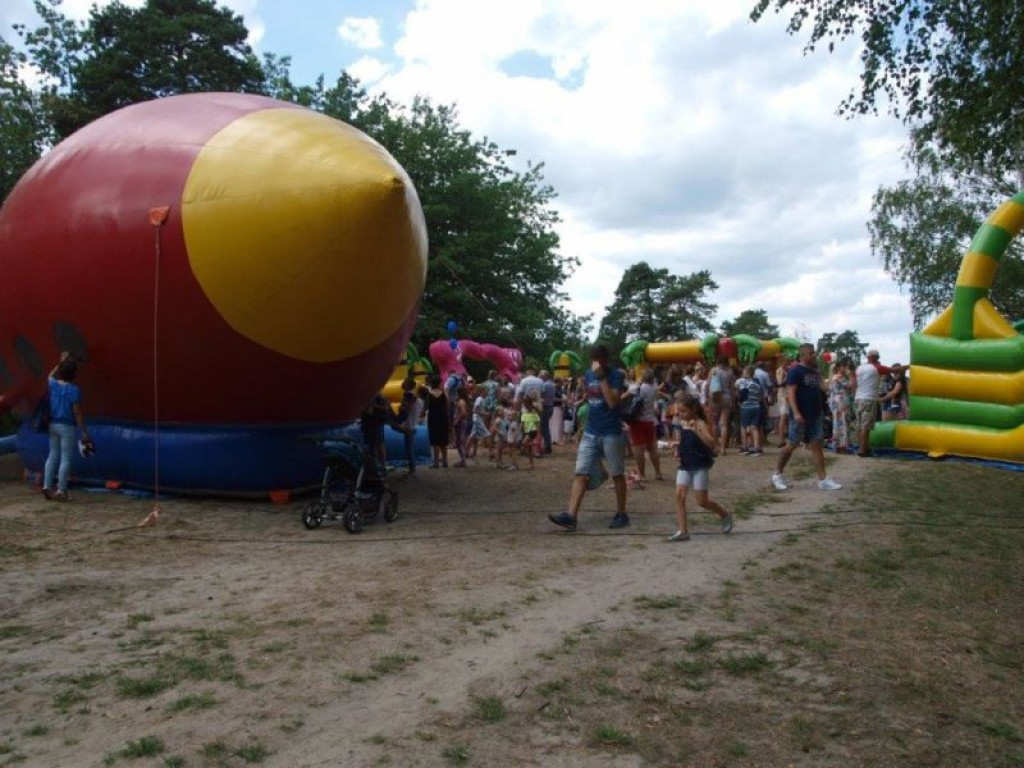 Prezes PiS i kilkanaście tysięcy osób na pikniku w Stalowej Woli [zdjęcia]
