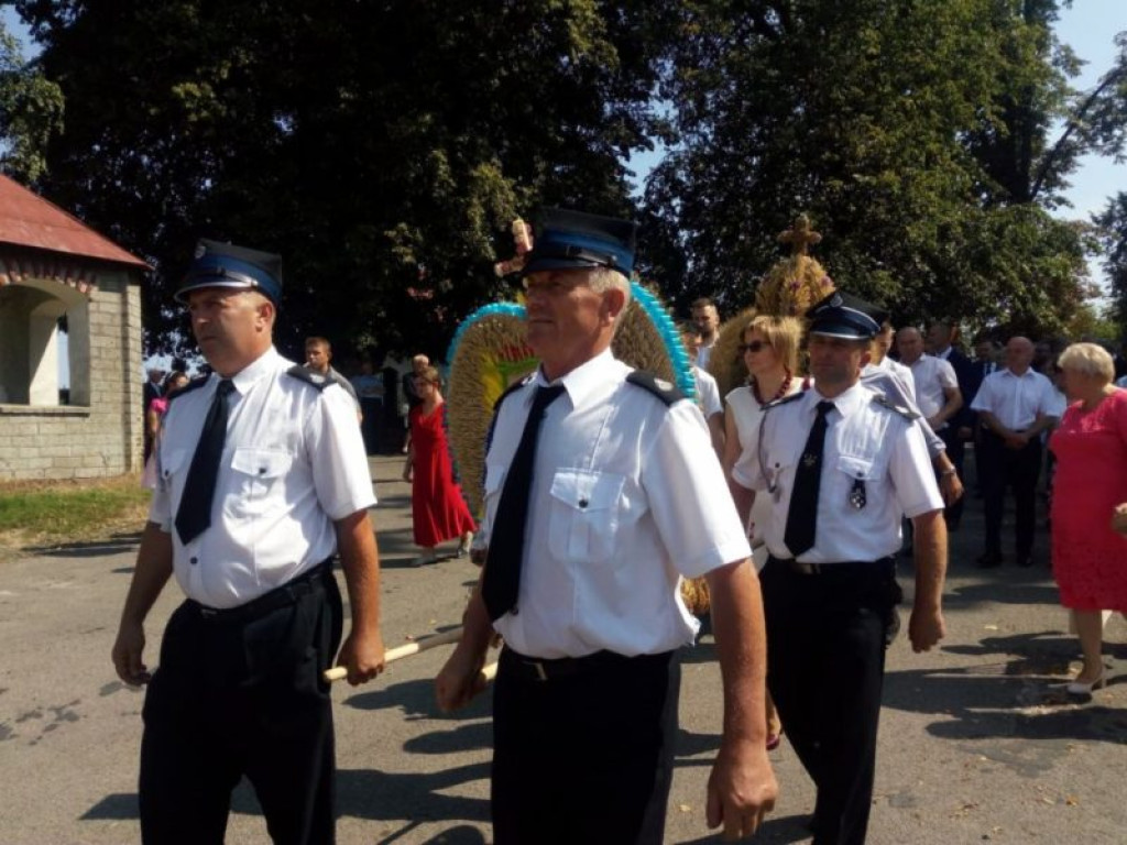 W Bogorii trwają dożynki powiatu staszowskiego [zdjęcia]