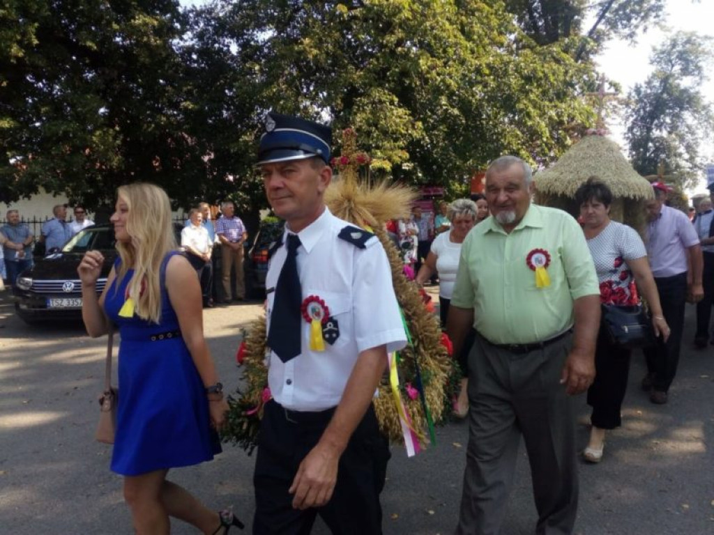 W Bogorii trwają dożynki powiatu staszowskiego [zdjęcia]