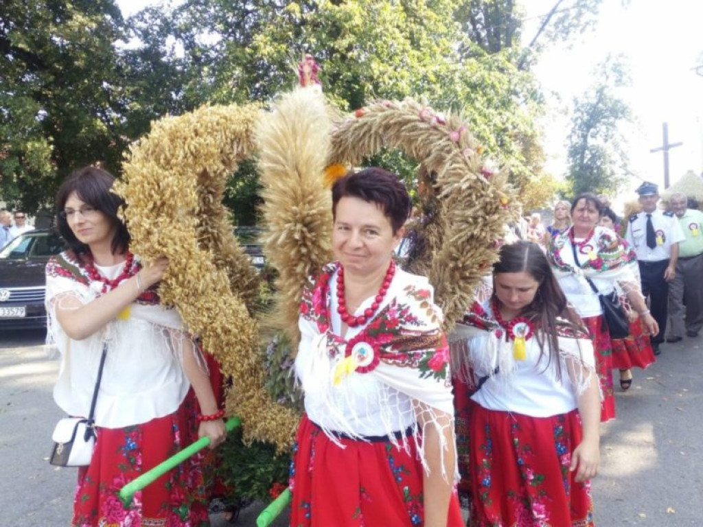 W Bogorii trwają dożynki powiatu staszowskiego [zdjęcia]