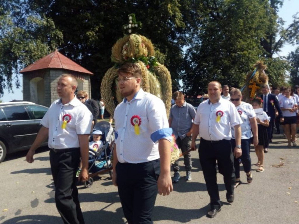 W Bogorii trwają dożynki powiatu staszowskiego [zdjęcia]