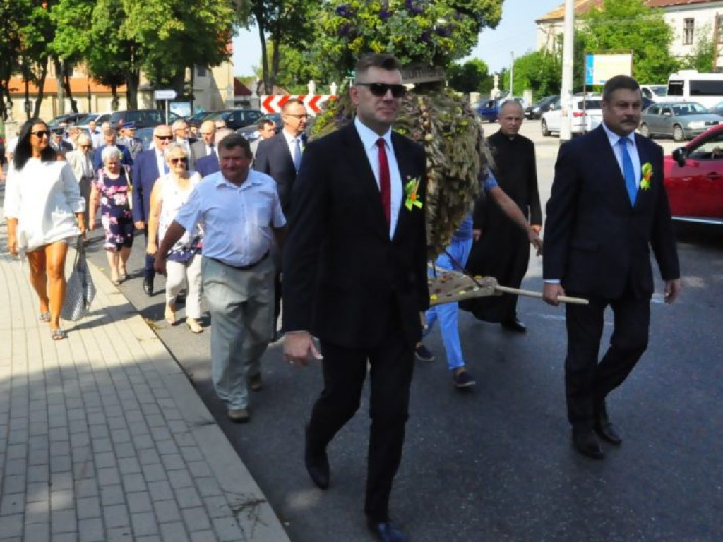 Mieszkańcy powiatu sandomierskiego podziękowali za plony [zdjęcia]