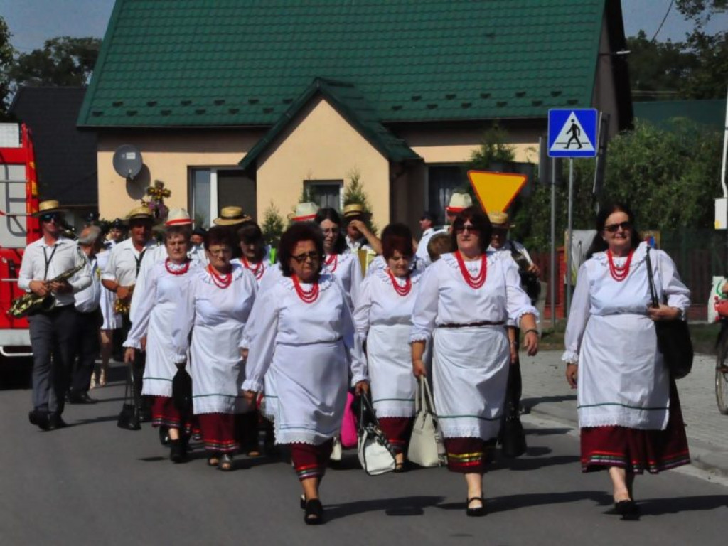 Mieszkańcy powiatu sandomierskiego podziękowali za plony [zdjęcia]