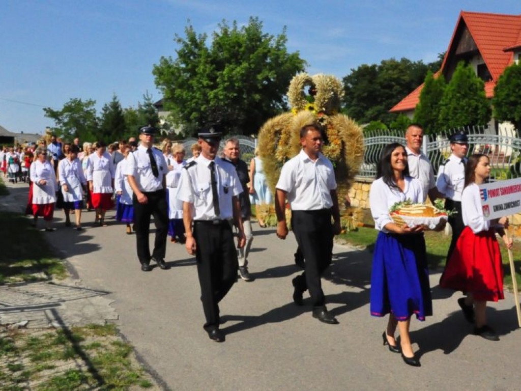 Mieszkańcy powiatu sandomierskiego podziękowali za plony [zdjęcia]