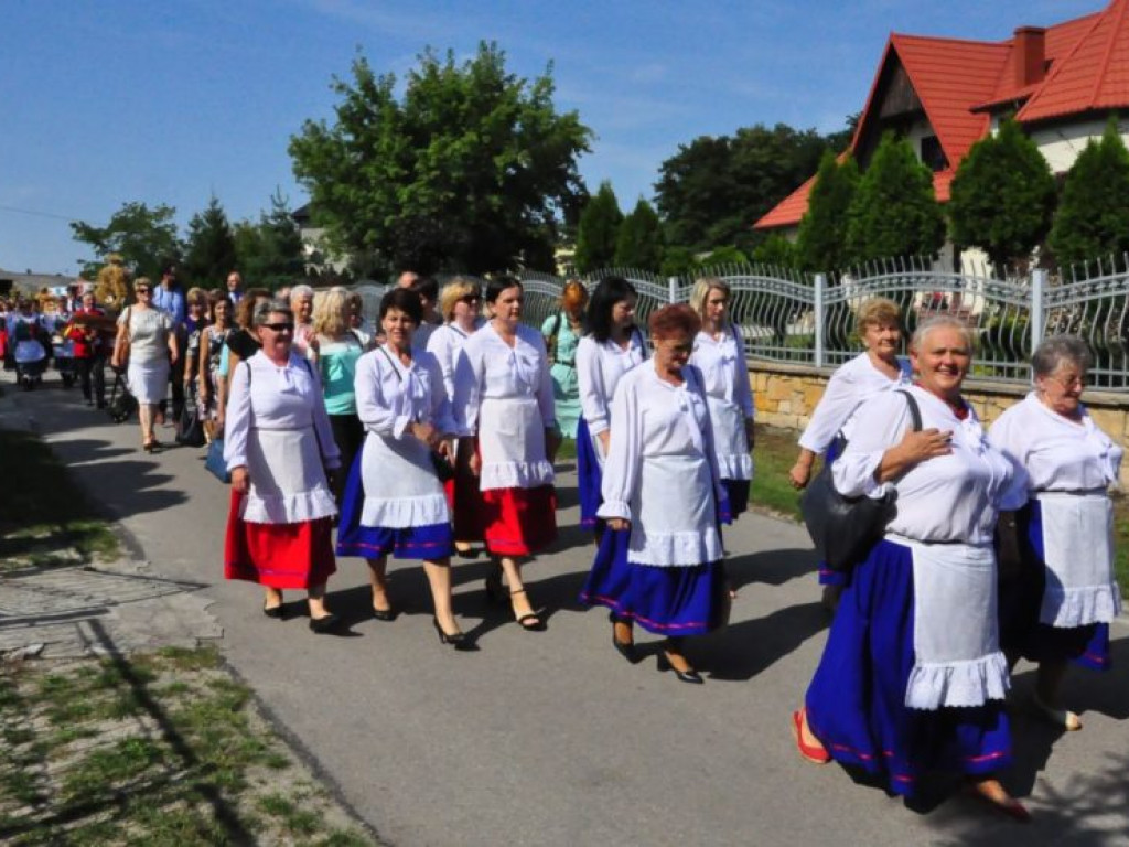 Mieszkańcy powiatu sandomierskiego podziękowali za plony [zdjęcia]