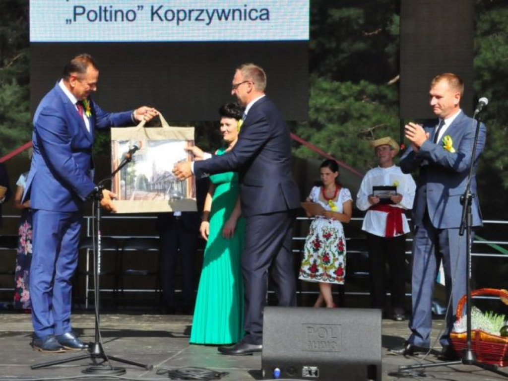 Mieszkańcy powiatu sandomierskiego podziękowali za plony [zdjęcia]