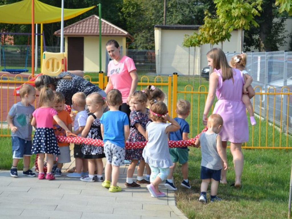 Ćwiczebna ewakuacja dzieci w Rudniku [zdjęcia]