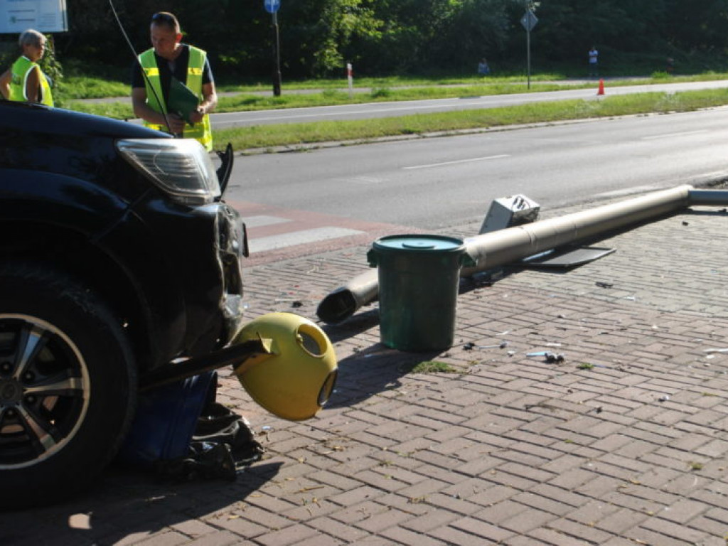 Wypadek na Wisłostradzie [zdjęcia]