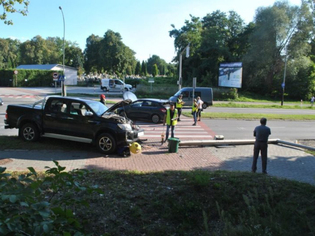 Wypadek na Wisłostradzie [zdjęcia]