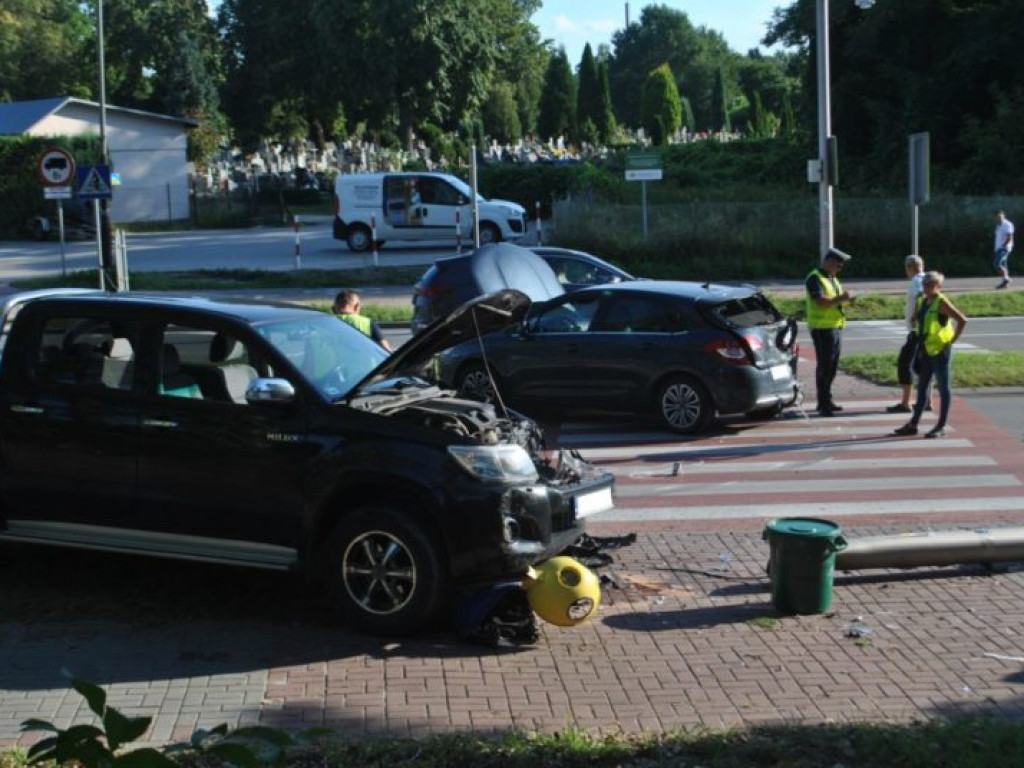 Wypadek na Wisłostradzie [zdjęcia]