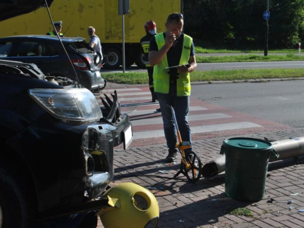 Wypadek na Wisłostradzie [zdjęcia]