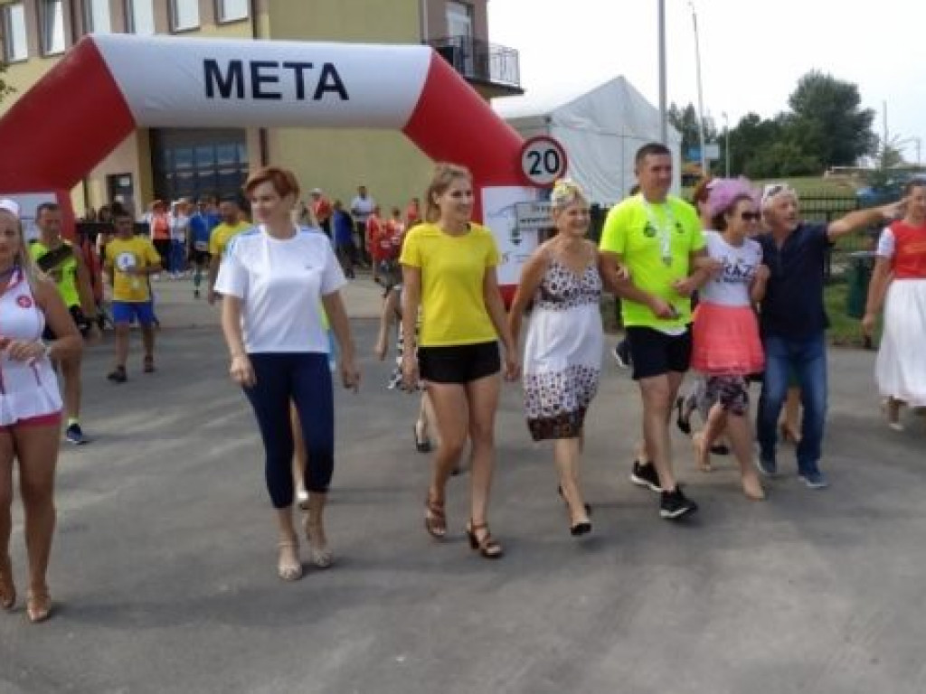 Bieg na szpilkach w Obrazowie [dużo zdjęć]