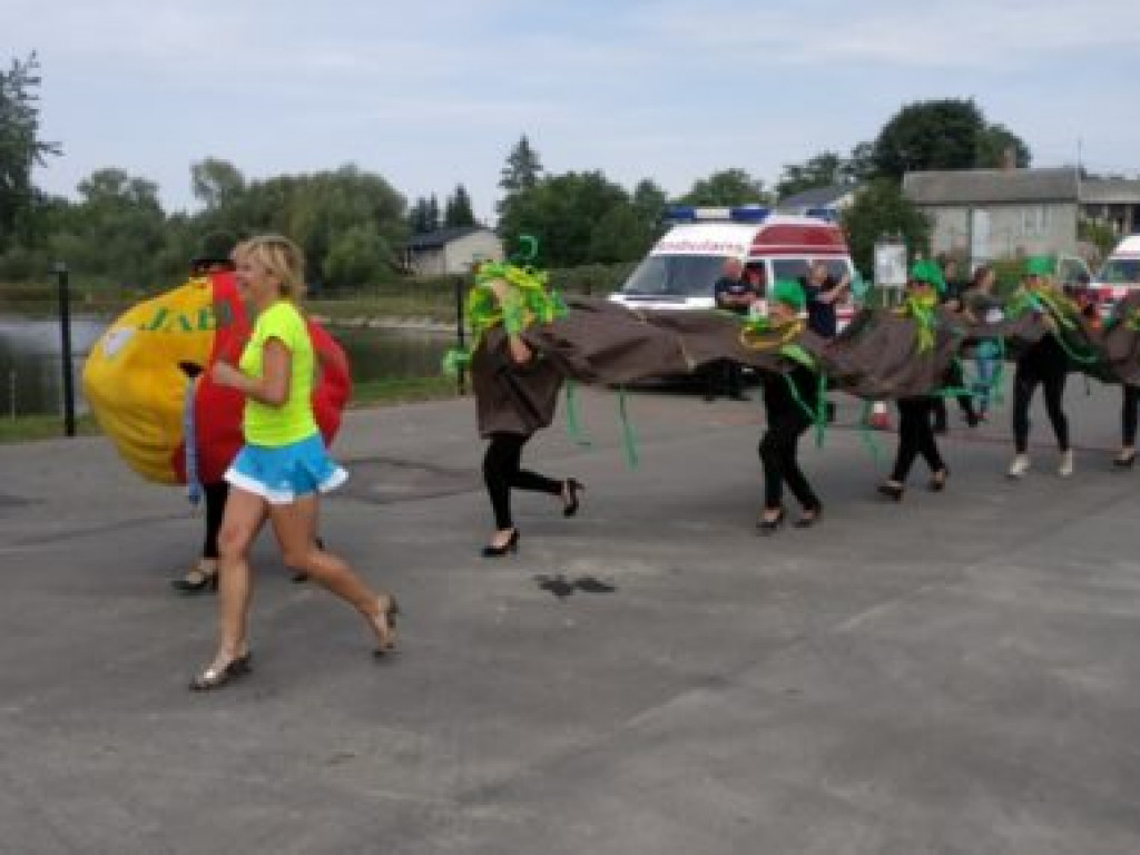 Bieg na szpilkach w Obrazowie [dużo zdjęć]