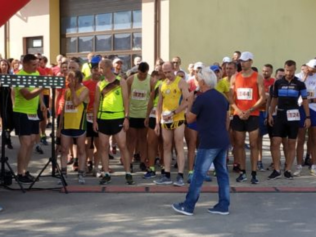 Wystartowali w biegu o Kryształowe Jabłko [zdjęcia]