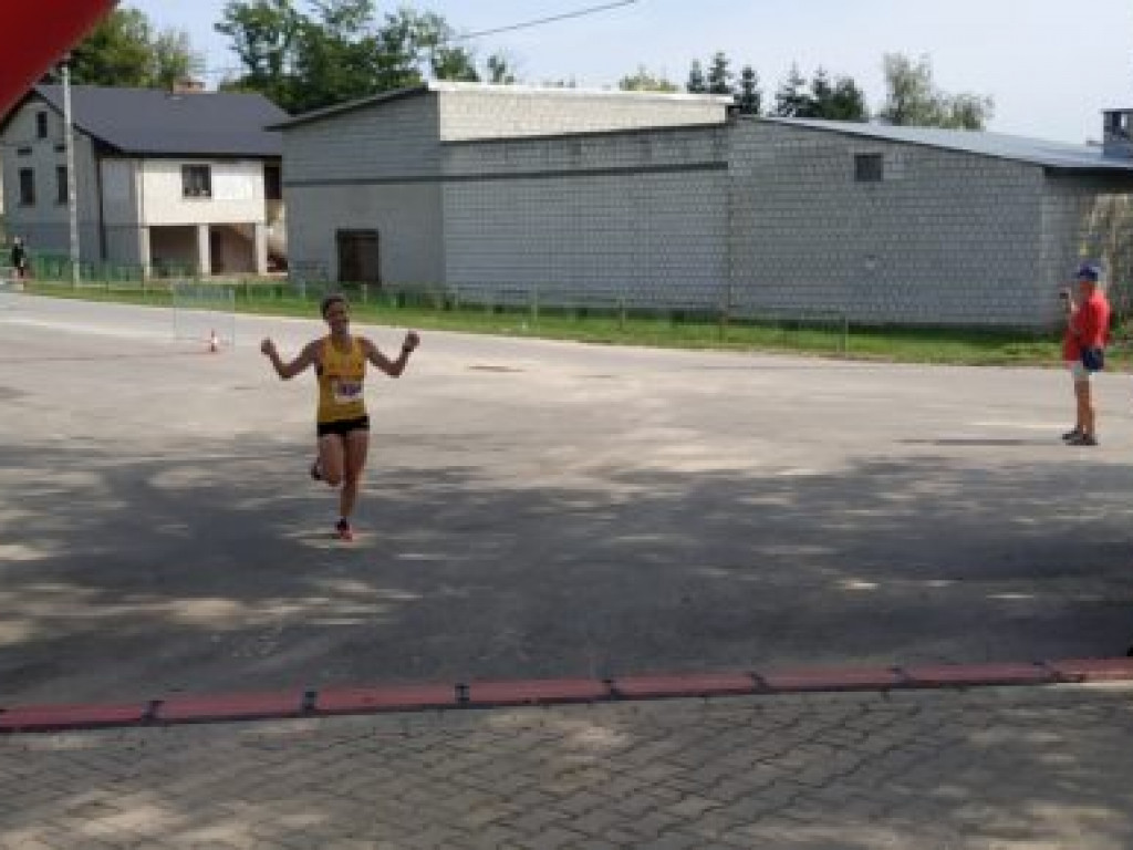 Wystartowali w biegu o Kryształowe Jabłko [zdjęcia]