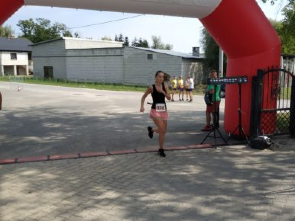 Wystartowali w biegu o Kryształowe Jabłko [zdjęcia]