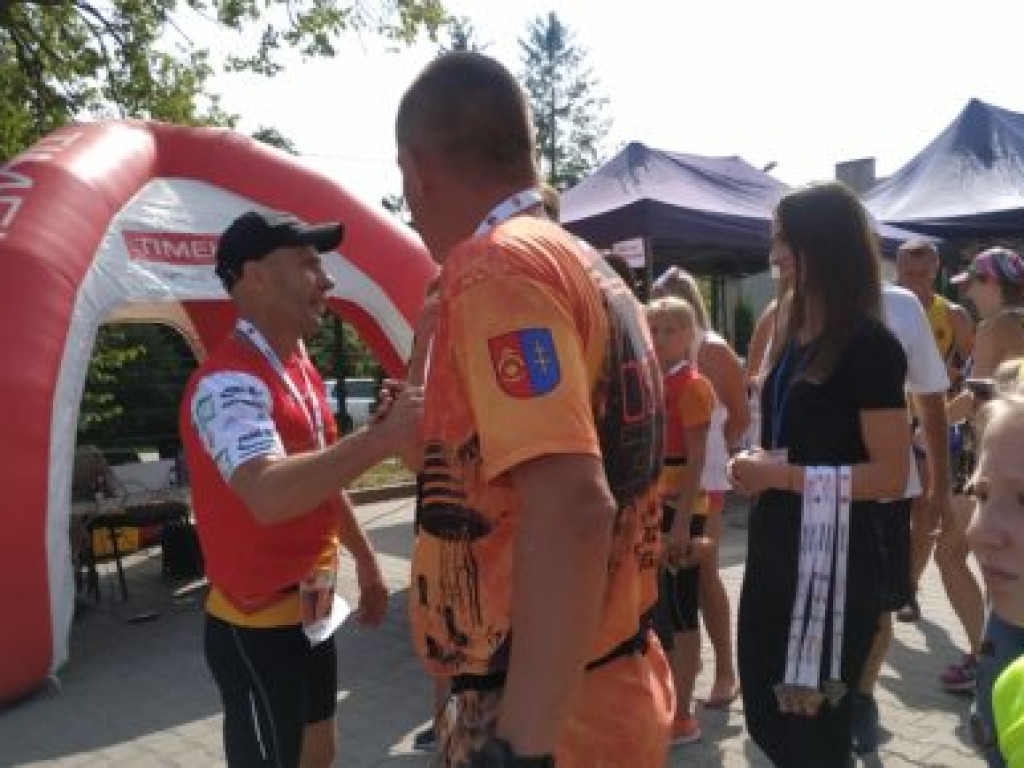 Wystartowali w biegu o Kryształowe Jabłko [zdjęcia]