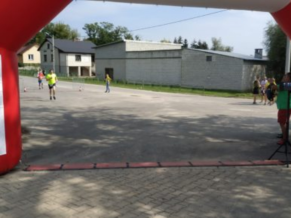 Wystartowali w biegu o Kryształowe Jabłko [zdjęcia]