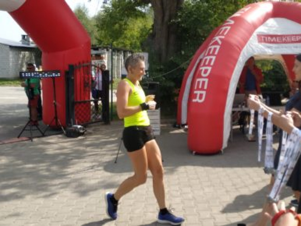 Wystartowali w biegu o Kryształowe Jabłko [zdjęcia]