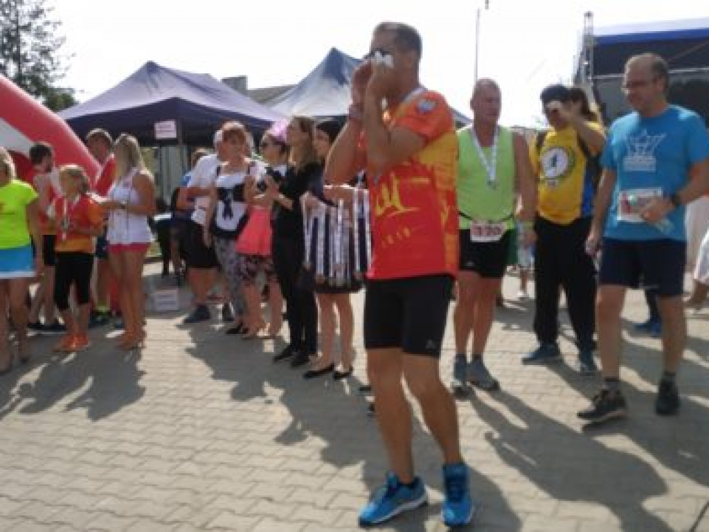 Wystartowali w biegu o Kryształowe Jabłko [zdjęcia]