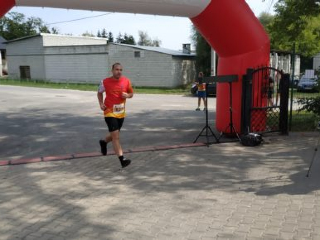 Wystartowali w biegu o Kryształowe Jabłko [zdjęcia]