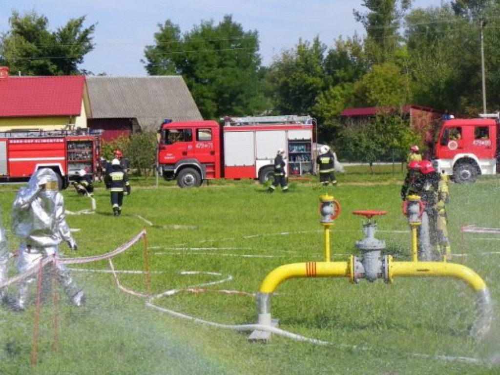 Atak terrorystyczny, wypadek i pożar. Na ćwiczeniach w Wilczycach [zdjęcia]