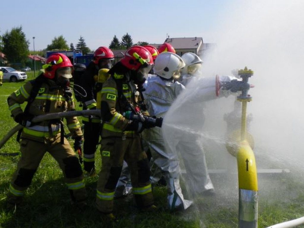 Atak terrorystyczny, wypadek i pożar. Na ćwiczeniach w Wilczycach [zdjęcia]