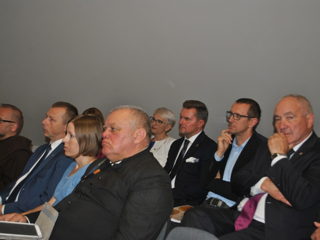 Wielki jubileusz Towarzystwa Przyjaciół Ziemi Opatowskiej [dużo zdjęć]