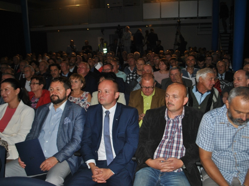 Premier Mateusz Morawiecki z wizytą w Staszowie (zdjęcia)