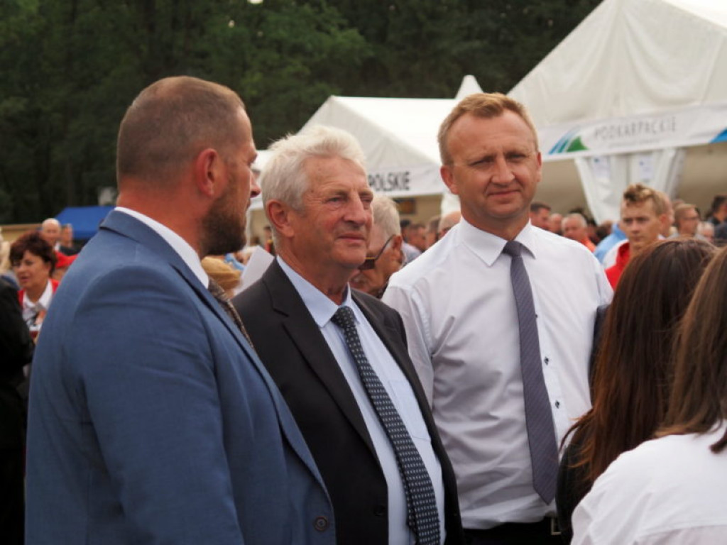 Krzcin, powiat sandomierski i województwo świętokrzyskie w Spale  [zdjęcia]