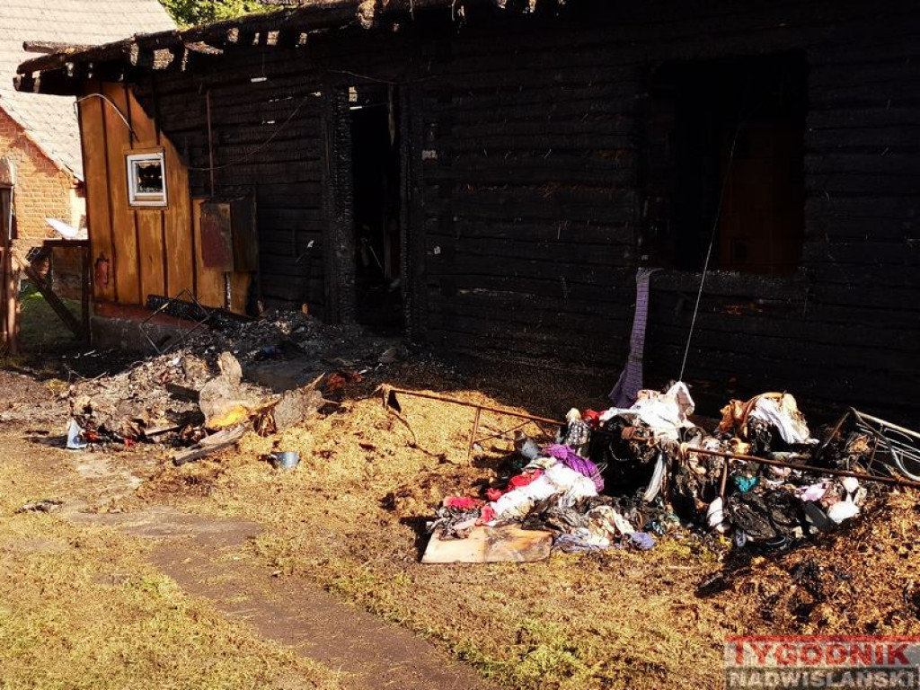 Pożar domu w Gorzycach. Nie żyją dwie osoby