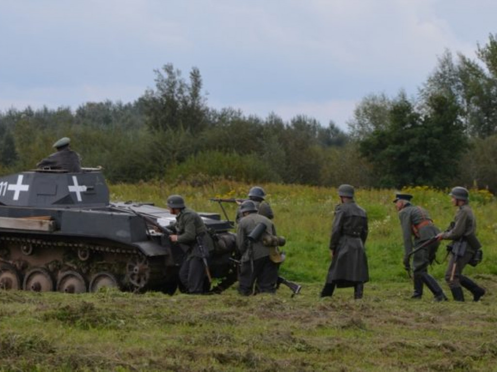 Tłumy widzów oglądały rekonstrukcję bitwy pod Osiekiem (zdjęcia)