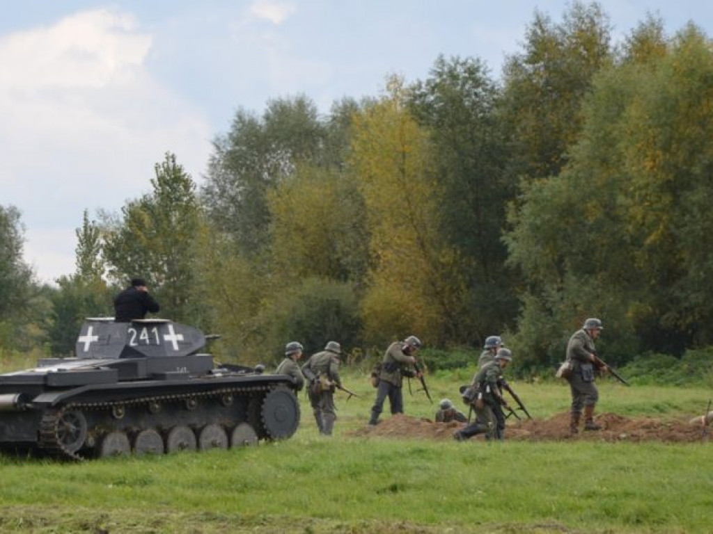 Tłumy widzów oglądały rekonstrukcję bitwy pod Osiekiem (zdjęcia)