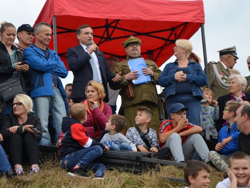 Tłumy widzów oglądały rekonstrukcję bitwy pod Osiekiem (zdjęcia)