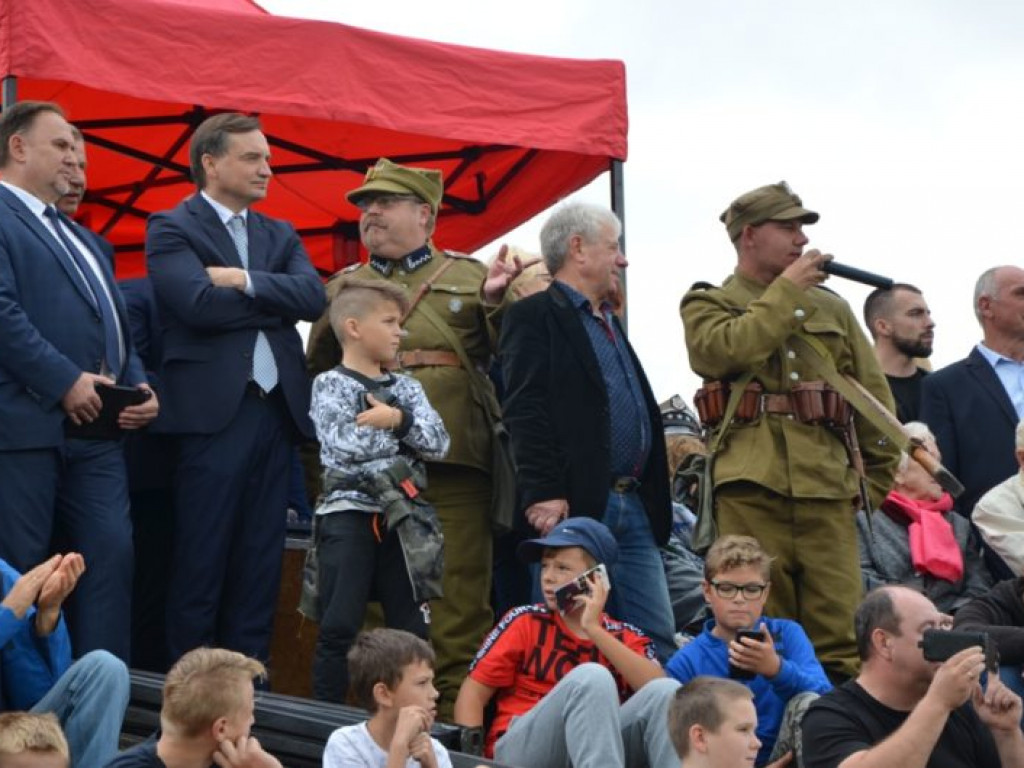 Tłumy widzów oglądały rekonstrukcję bitwy pod Osiekiem (zdjęcia)