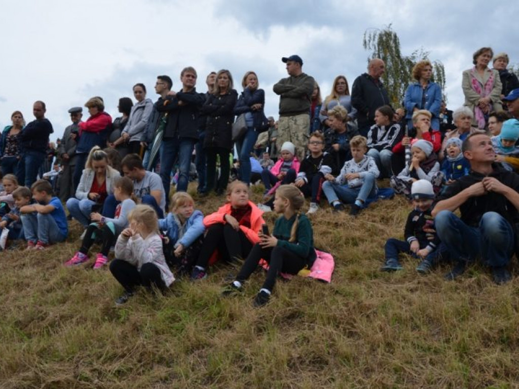 Tłumy widzów oglądały rekonstrukcję bitwy pod Osiekiem (zdjęcia)
